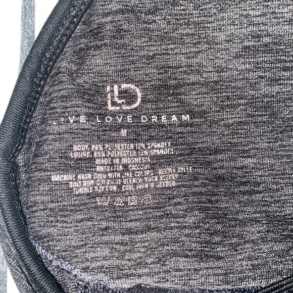 Aero Sports Bra - Picture 5 of 6